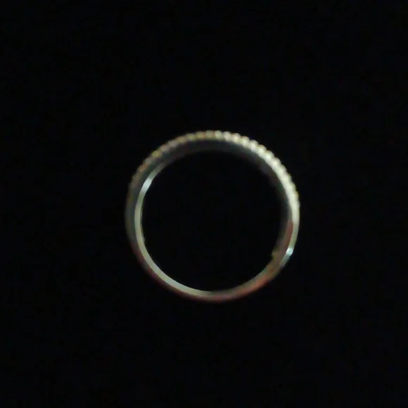 3mmSaphire Ceylon Genuine Channel Set Adorned With Genuine White Saphires NEW - Picture 4 of 8